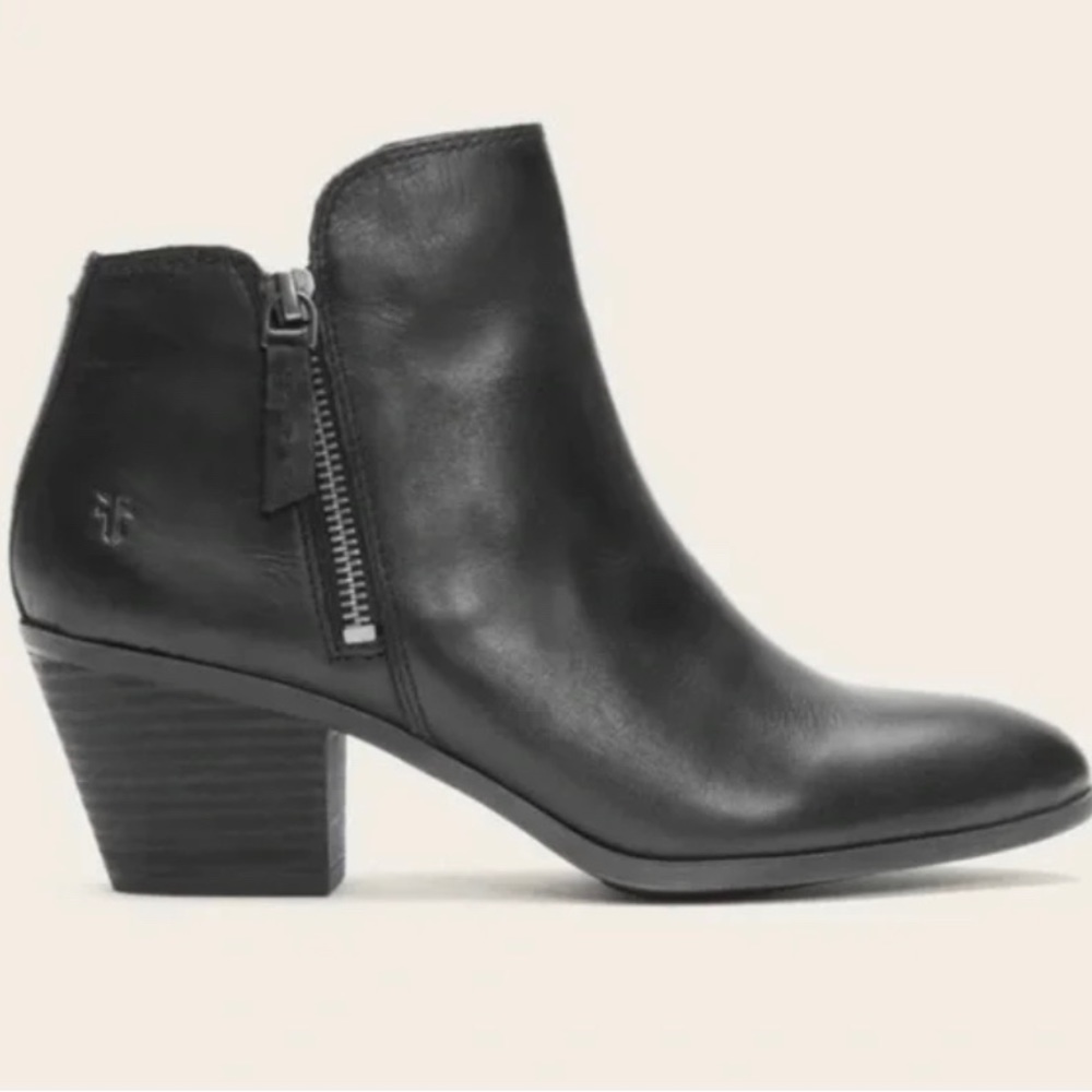 FRYE Black Ankle Booties Judith Double Zip Leather Chunky Heel 7.5